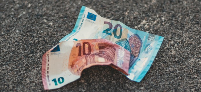 Diminution DAB et accès au cash - Chronique - Banque
