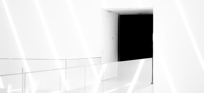 drew-patrick-miller-15oMQ1S9de0-unsplash Auriga, éditeur de solutions logicielles propriétaires et d’applications destinées à la banque omnicanal, étend sa suite logicielle WWS Branch avec son tout dernier module front et back office : WWS Customer…